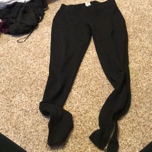 black leggings
